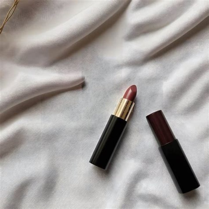 Discover The Art Of Effortless Elegance