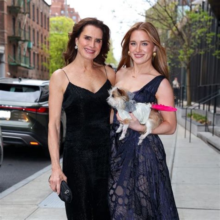 Dive Into Brooke Shields's Enduring Friendships: Unlocking Secrets And Inspiration
