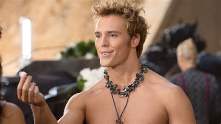 Exploring Sam Claflin's Height In Feet