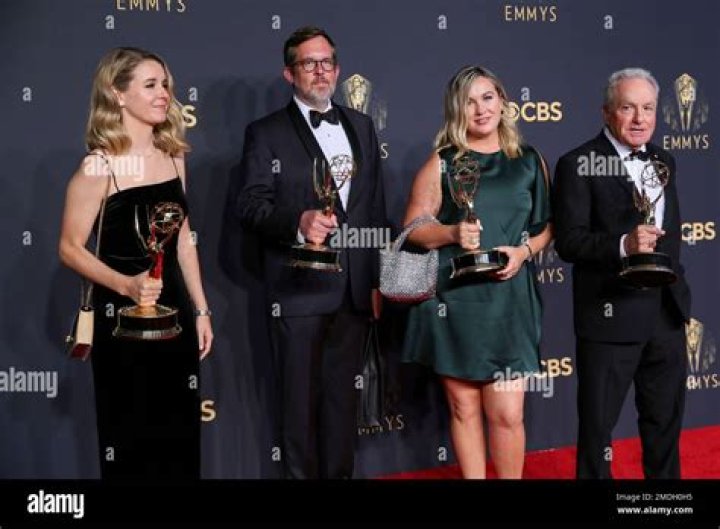 Unveiling Erin Maroney Fraser: SNL's Rising Comedy Star