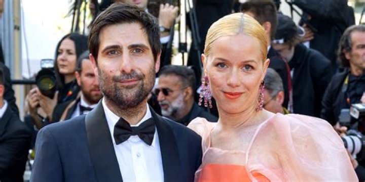 Unveiling The Secrets Of Jason Schwartzman's Enduring Marriage
